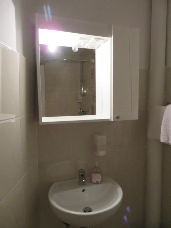 Guesthouse Ob Sotocju Budic Brežice 외부 사진